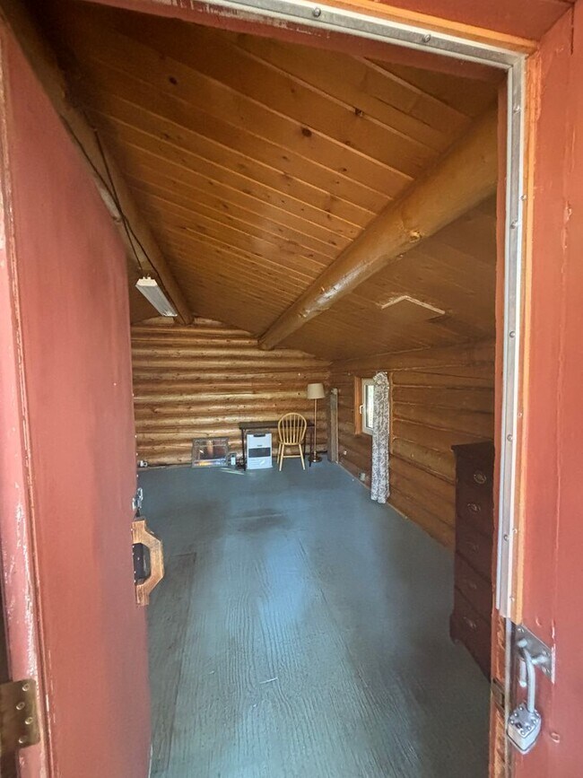 Photo - Dry cabin off Goldstream / Dog friendly