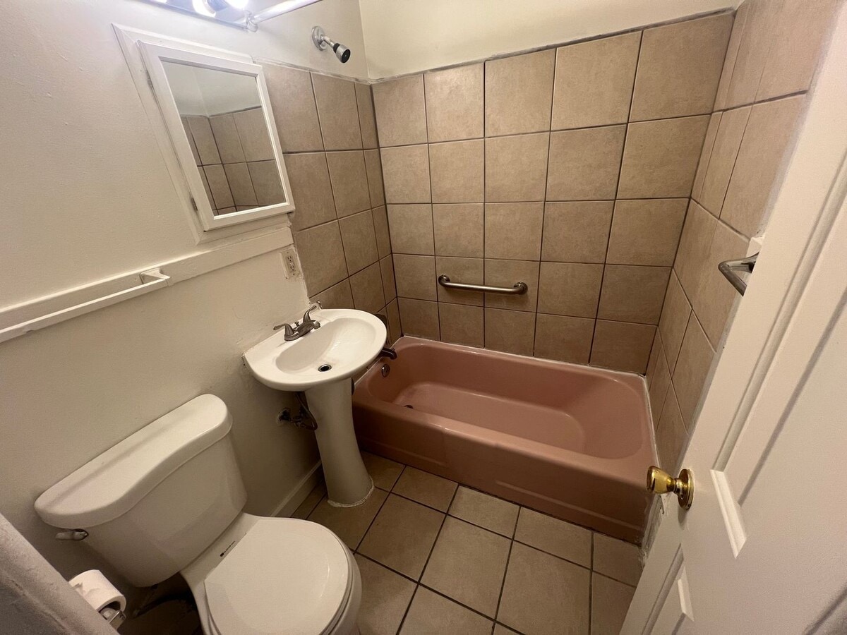 Photo - Spacious 2 bedroom townhome