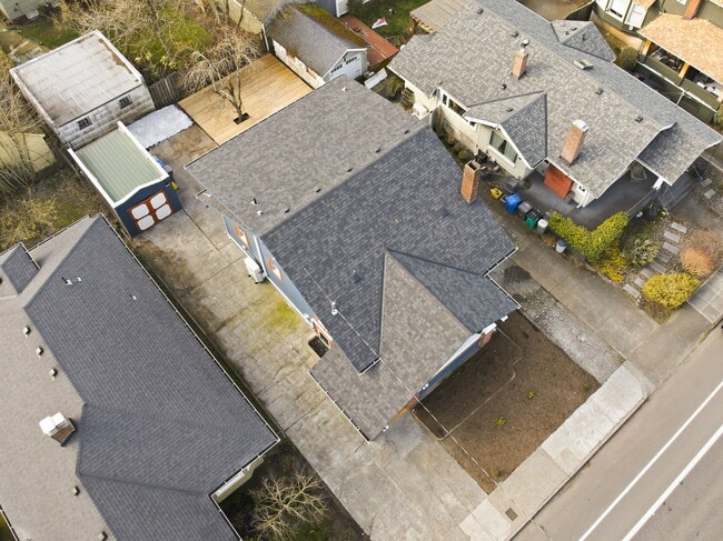 Photo - 2945 NE 57th Ave Unit 1