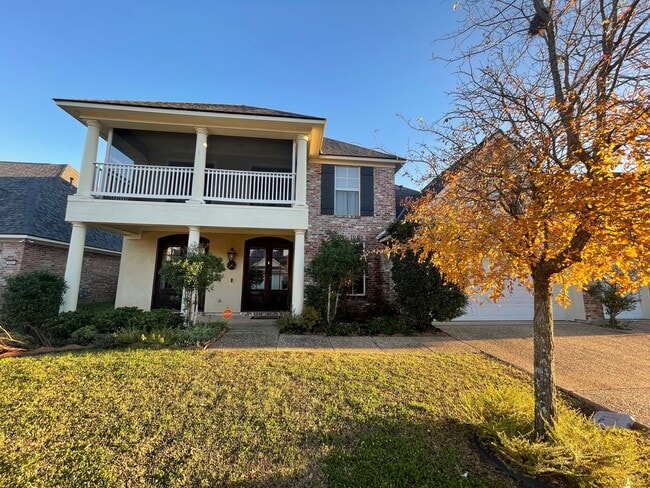 Building Photo - Gorgeous 5 Bedroom Home in The Haven!