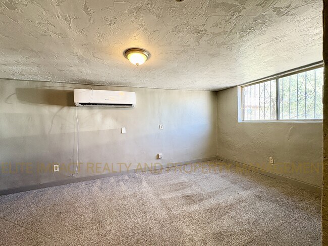 Photo - 425 W Columbia St