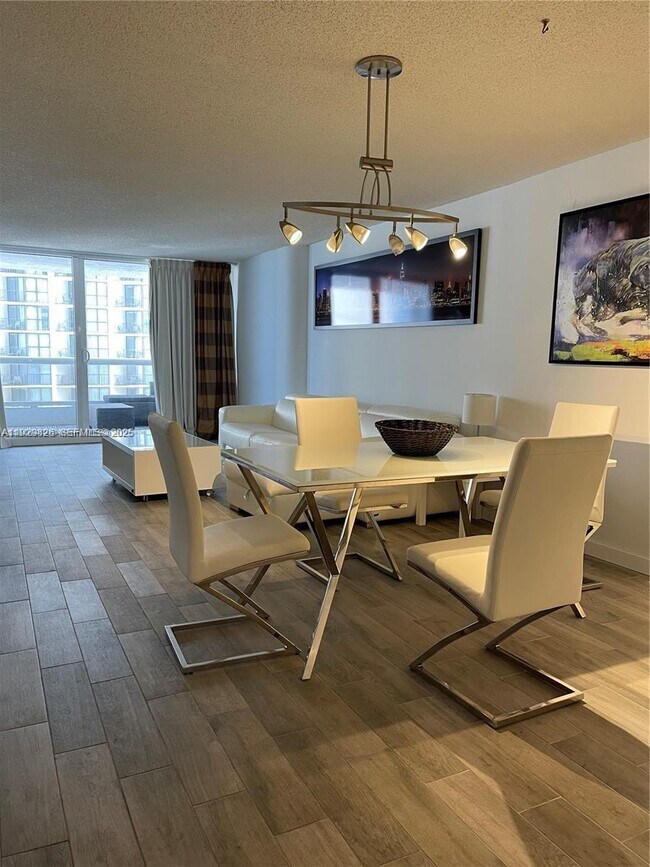 Building Photo - 1717 N Bayshore Dr Unit A-1842