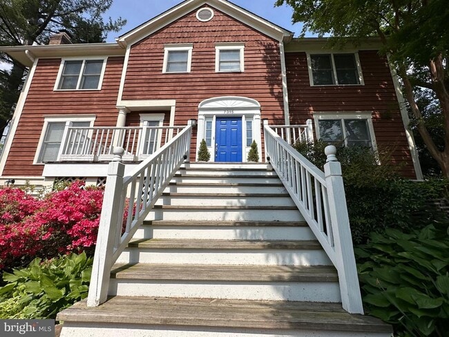 Building Photo - 7315 University Ave