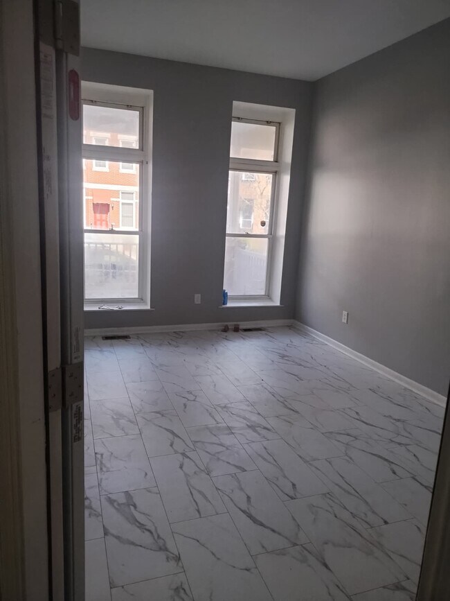 Photo - 2202 Brookfield Ave