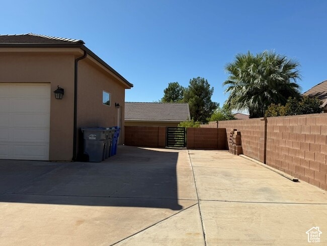 2596 Hidden Canyon Dr