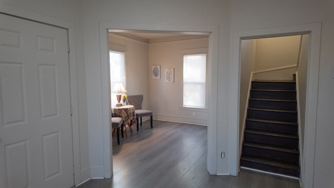 Photo - 102 S Perry St