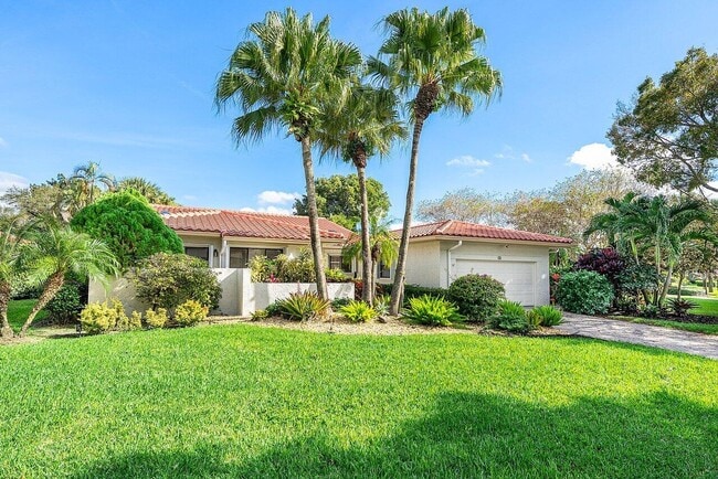 Photo - 18 Bristol Ln