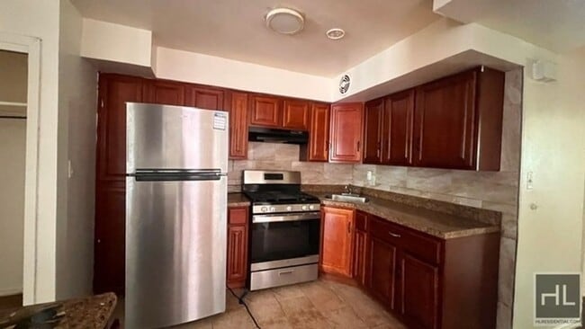 1440 E 85th St Unidad 2