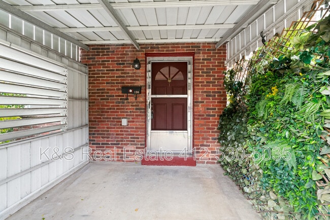 Photo - 136 Lynnwood Dr