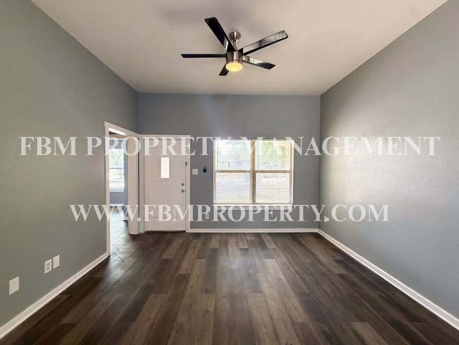 Photo - 808 Metropolitan Ave