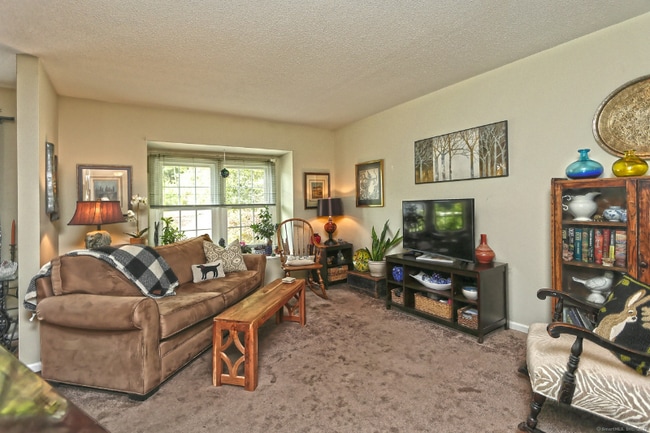 Photo - 83 Quarry Village Rd