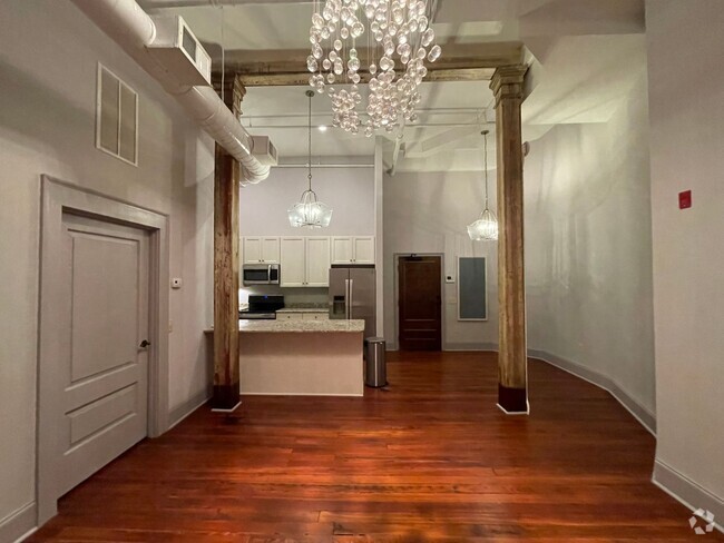 Building Photo - 522 Cherry St Rental