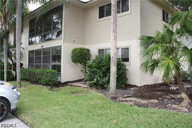 Building Photo - 5713 Foxlake Dr Unit 4
