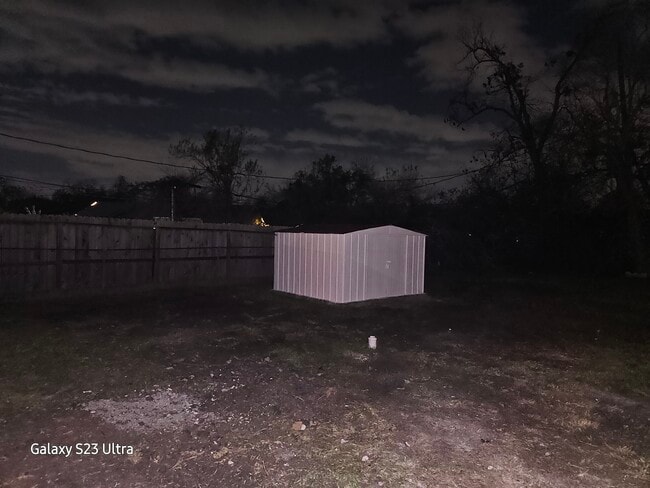 Photo - 4910 Airport Blvd