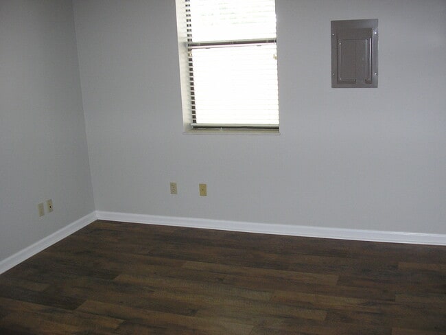 Photo - 1733 Campus Plaza Ct