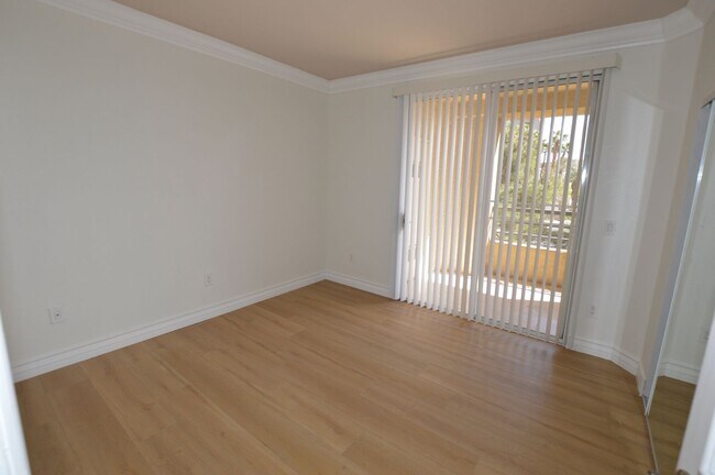 Photo - Meridian - UNFURNISHED 2Bdr/2Bath (Corner unit).