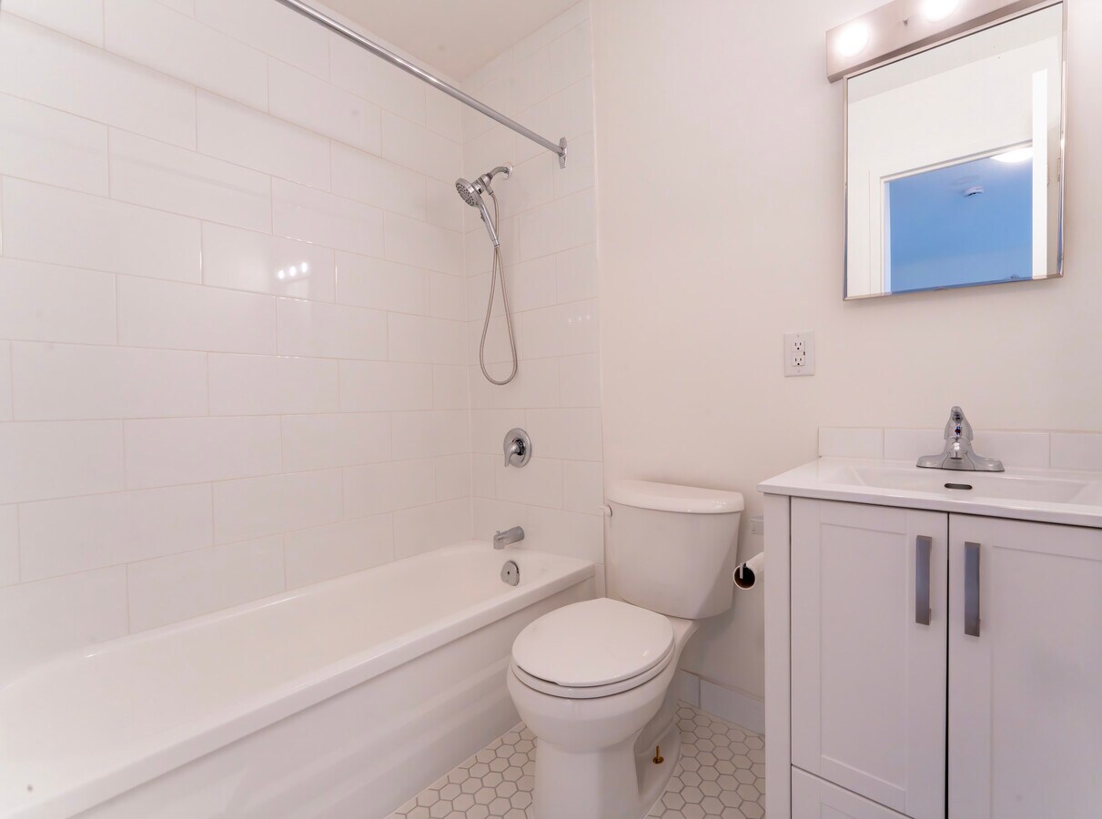 Photo - Chateau Towers