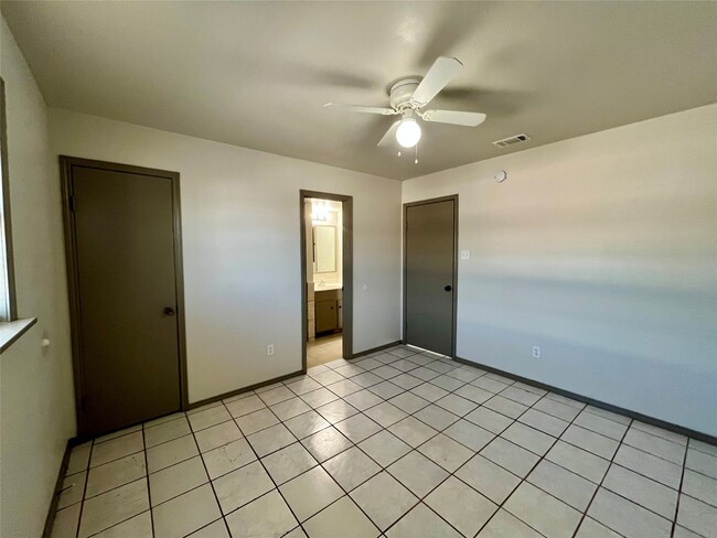 Photo - 1042 W Village Ct Unit D