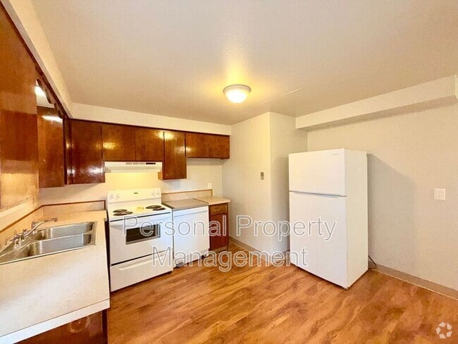 Building Photo - 10905 NE 7th St Rental