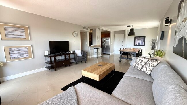 Photo - 401 Golden Isles Dr Unit 409