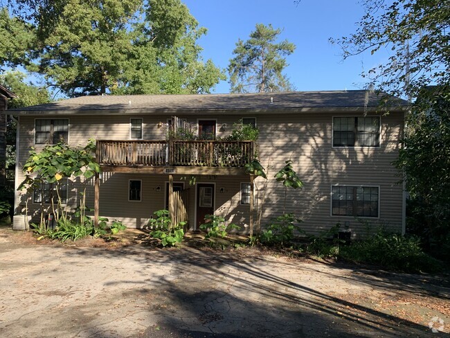 Building Photo - 1956 Nicklaus Dr Unit B Rental