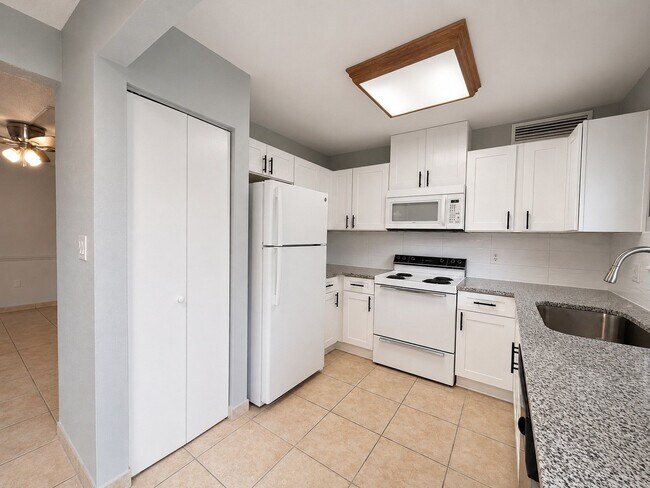 2811 SW Archer Rd Unit S145