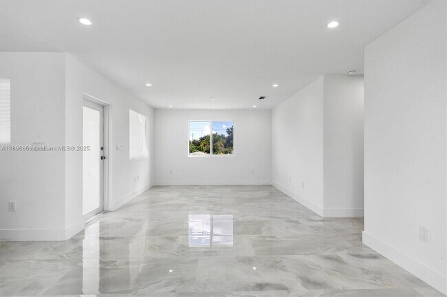 Photo - 2926 NW 58th St