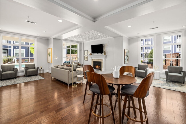 Level at 401 apartments — community photo