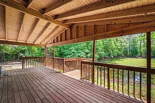 Photo - 302 Bernard Rd