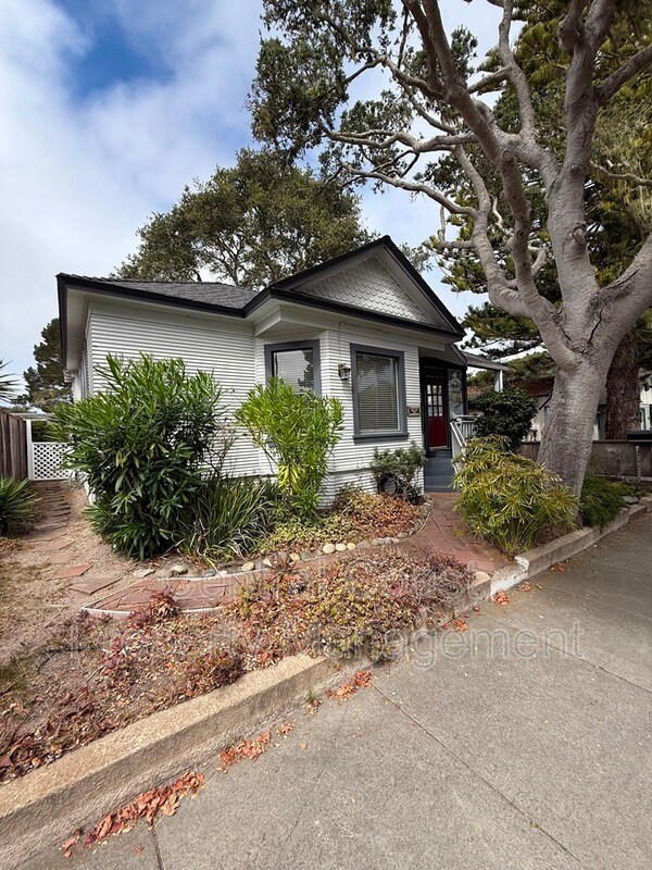 622 Congress Ave