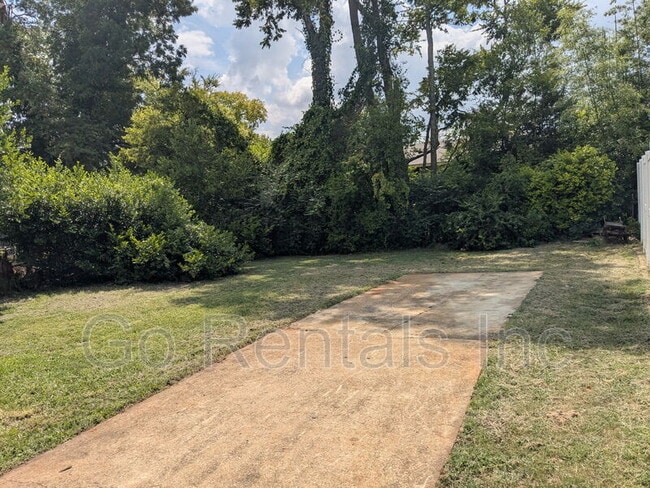 Photo - 816 Goldwire St SW