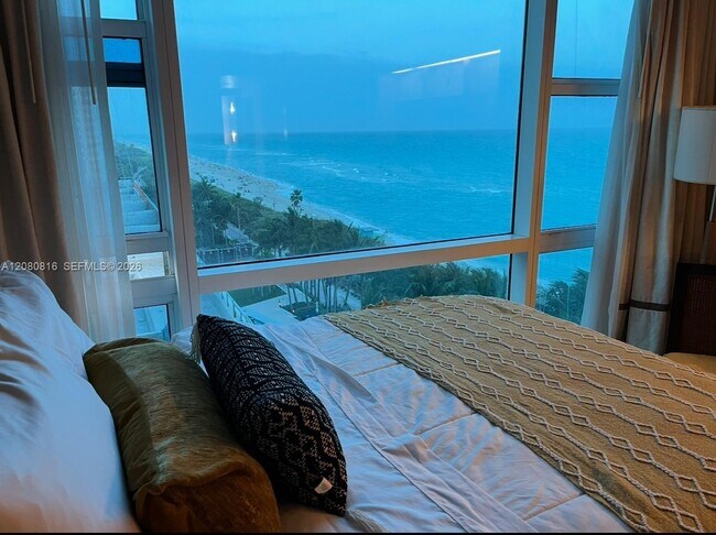 6801 Collins Ave Unit 815 (door number)