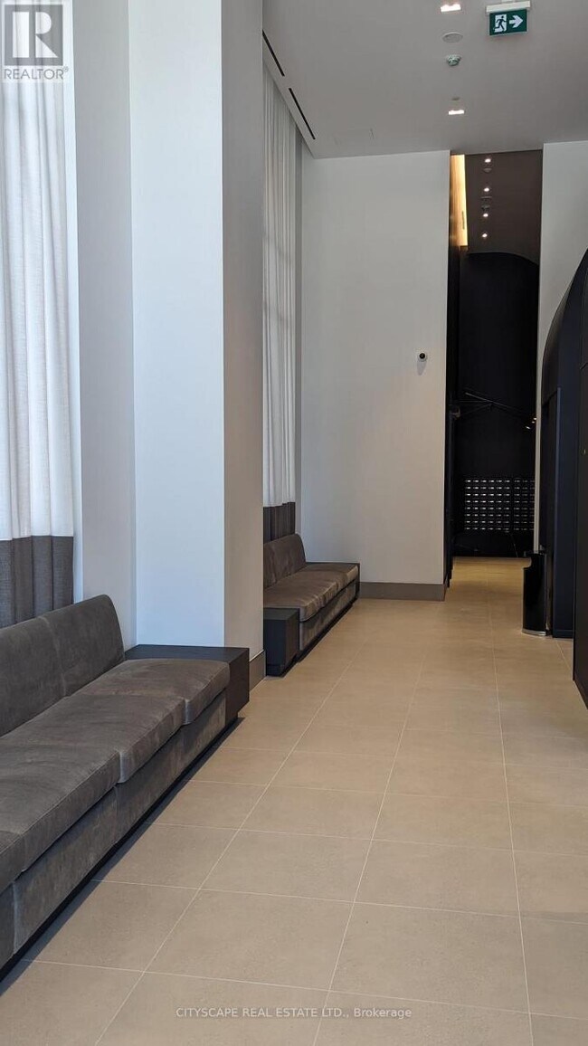 Photo - 285 Dufferin St Unit 217