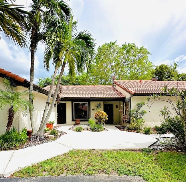 Building Photo - 15210 SW 48th Terrace