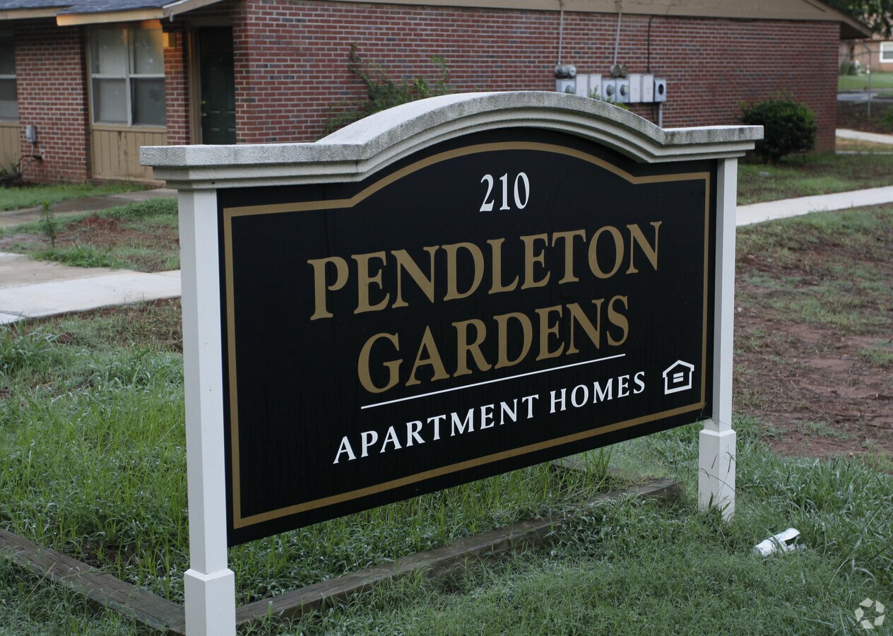 Photo - Pendleton Gardens