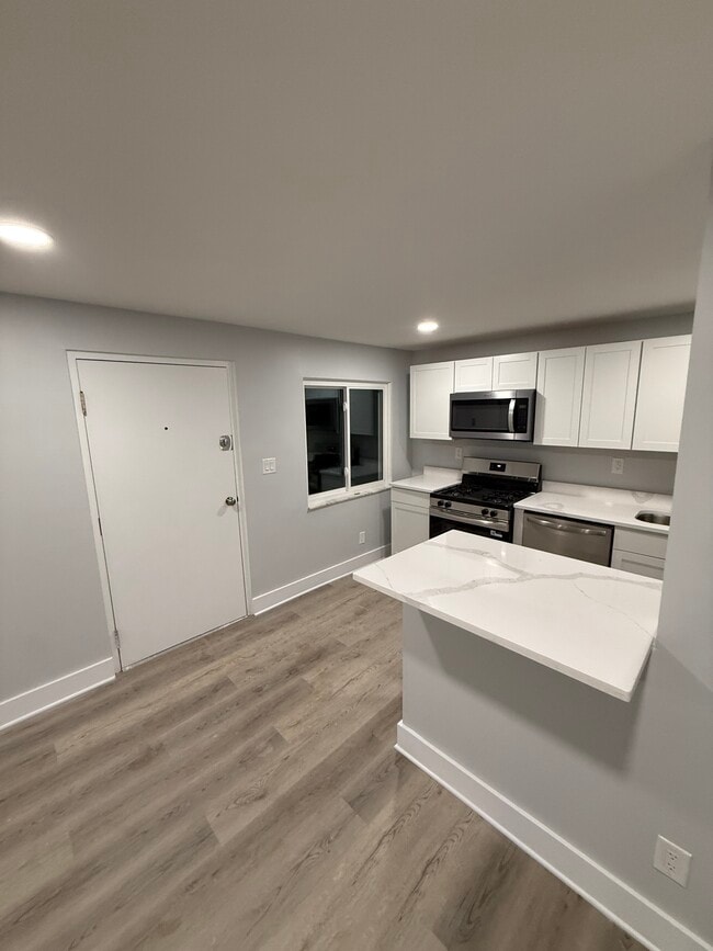 Photo - 87 E 4th Ave Unit E