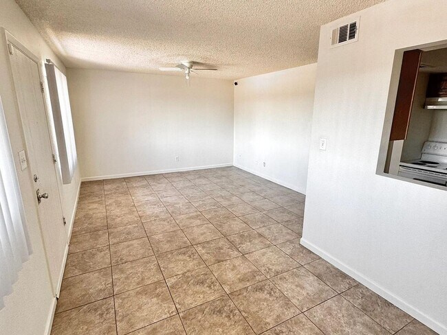 Photo - Casita Robles Apartments