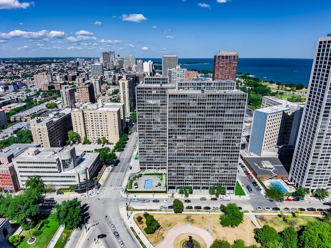 Photo - 330 W Diversey Pkwy Apartment Unit 2202