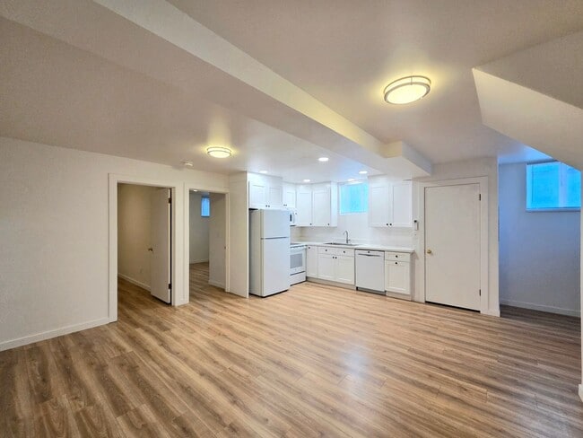 Photo - 300 S Franklin Ave Unit #B