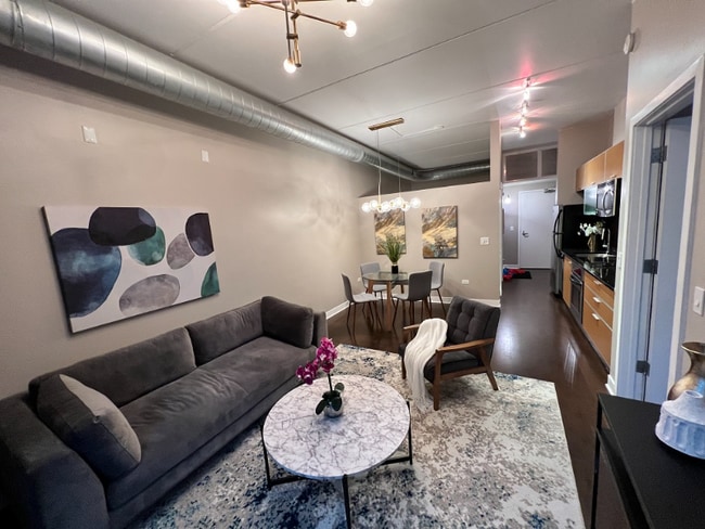 Photo - 650 W Wayman St