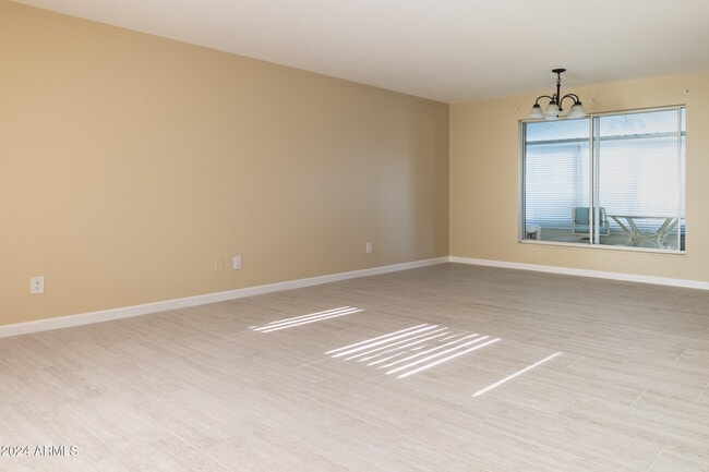 12208 N Pebble Beach Dr