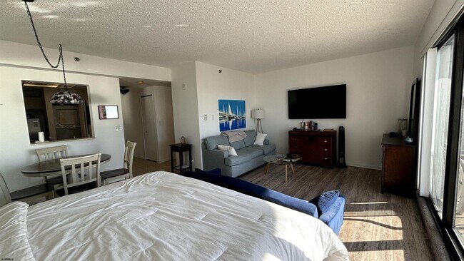Photo - 3101 Boardwalk Unit 1707-2