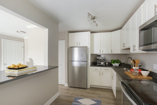 Photo - GlenLake Village