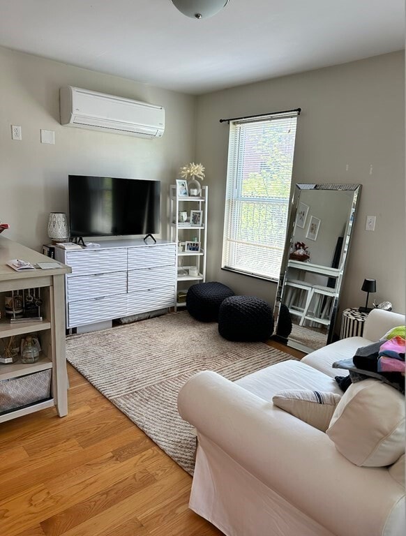 Photo - 338 W Broadway Unidad 4