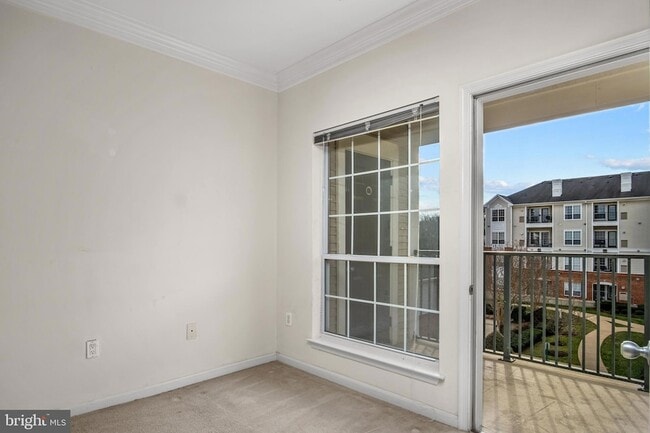 Photo - 4850 Eisenhower Ave Unit 407