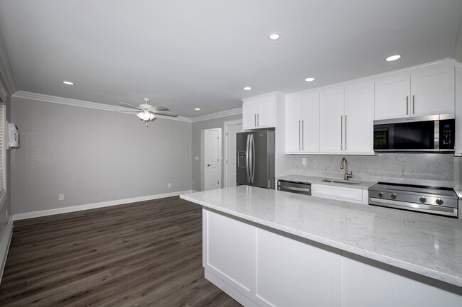 FAIRFIELD ESTATES AT HAMPTON BAYS