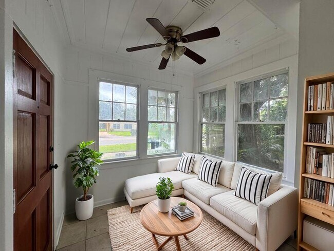 Photo - 200 Park Ave