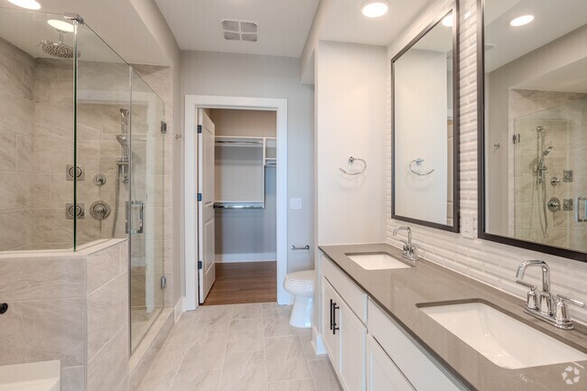2BR, 2BA - 1,367SF 2.B6 - Master Bathroom - Carraway Village