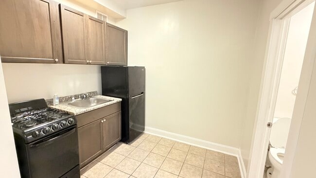 Photo - 839 W Sheridan Rd Unit 404