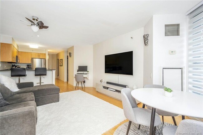 Photo - 25 Forest St Unit 9G